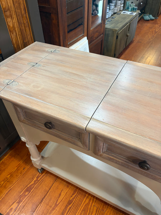 Accent table with wheels