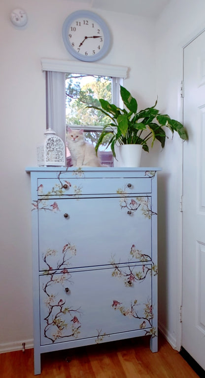 Hydrangea Kiss - All-In-One Resin Paint for Furniture & Cabinets