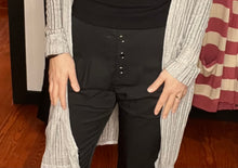 Load image into Gallery viewer, Black Cropped Pants