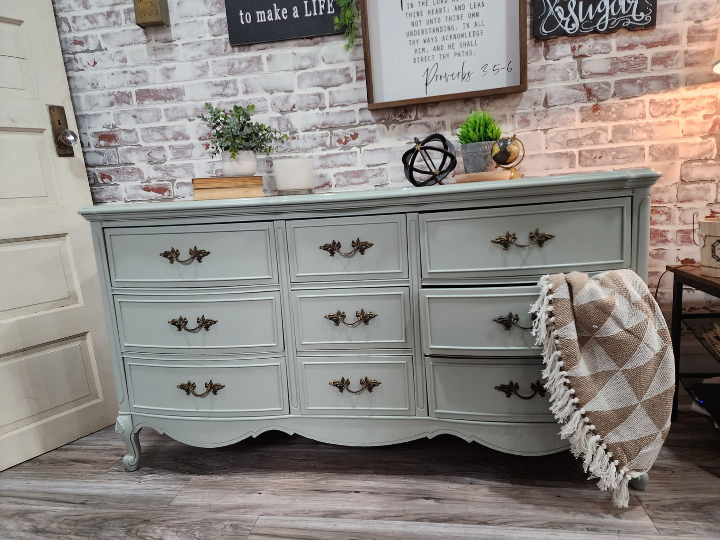 Sea Spray - All-In-One Resin Paint for Furniture & Cabinets