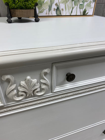 Snowy Day - All-In-One Resin Paint for Furniture & Cabinets